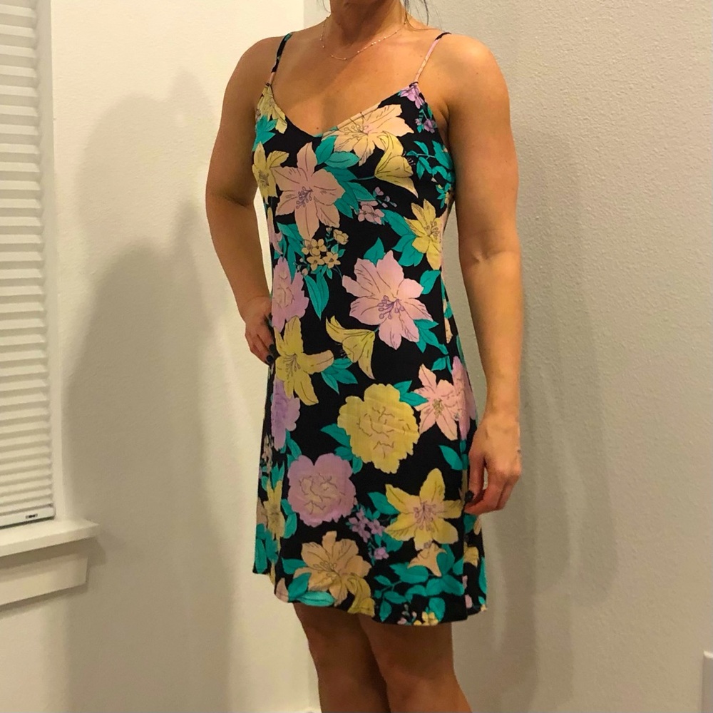 BILLABONG BLOOMING BLACK MULTI COLOR FLOWERS Sun Dress, Sz Med